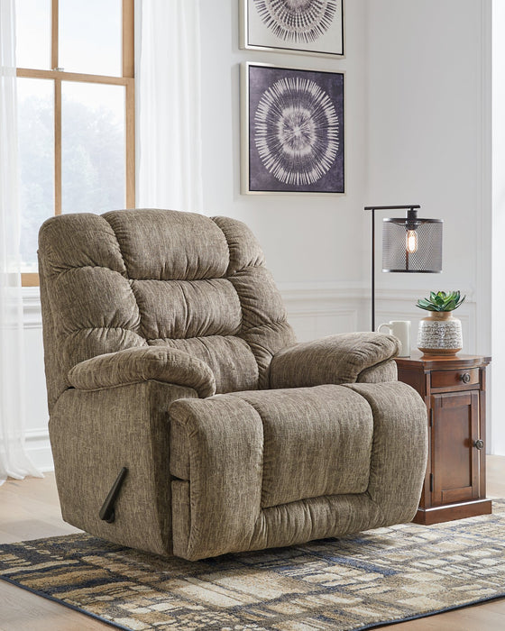 Bridgtrail Recliner - Yulissa Home Furnishings (NJ)