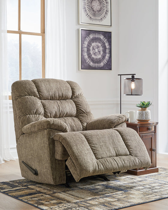 Bridgtrail Recliner - Yulissa Home Furnishings (NJ)