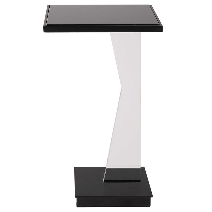 ANGLE ACCENT TABLE