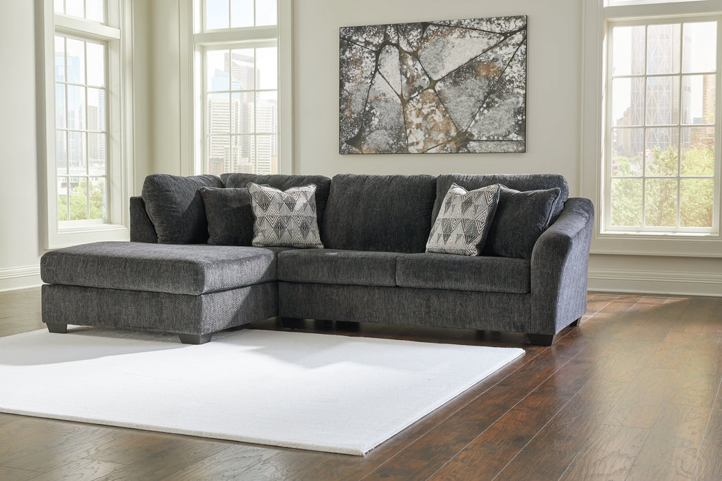 Biddeford 2-Piece Sectional with Chaise - Yulissa Home Furnishings (NJ)