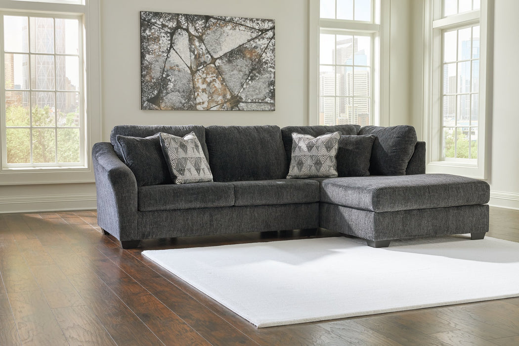 Biddeford 2-Piece Sectional with Chaise - Yulissa Home Furnishings (NJ)