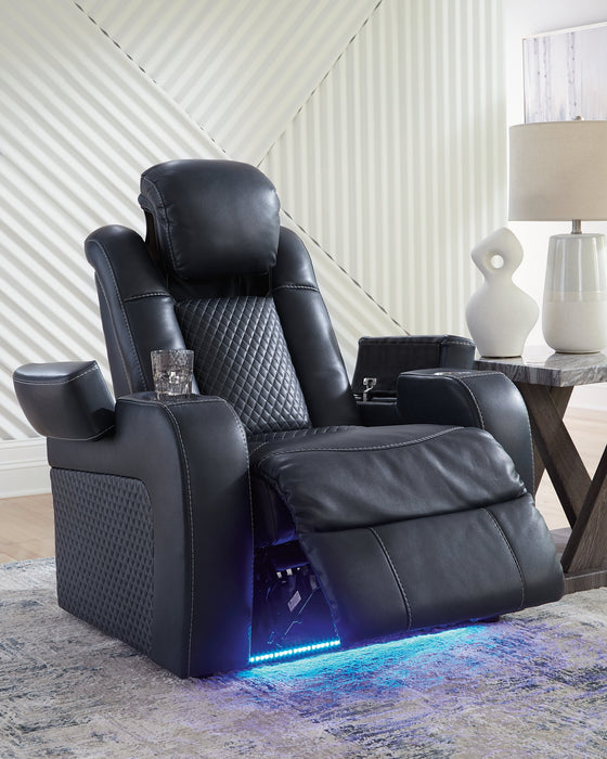 Fyne-Dyme Power Recliner - Yulissa Home Furnishings (NJ)