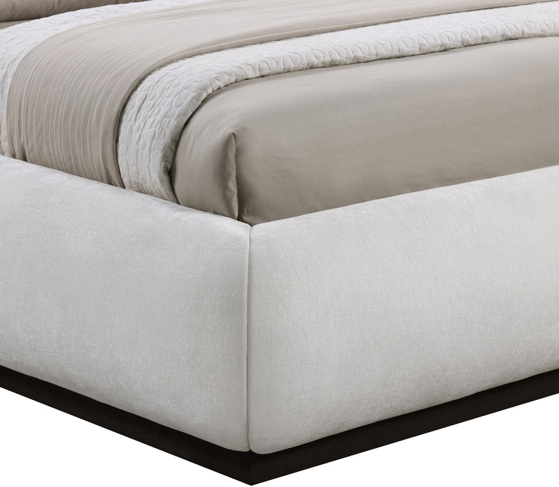 Vaughn Chenille Bed