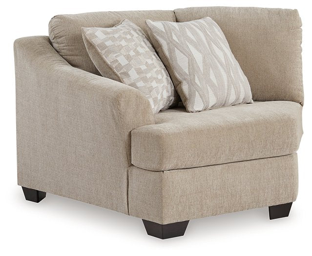 Brogan Bay 3-Piece Sectional with Cuddler - Yulissa Home Furnishings (NJ)