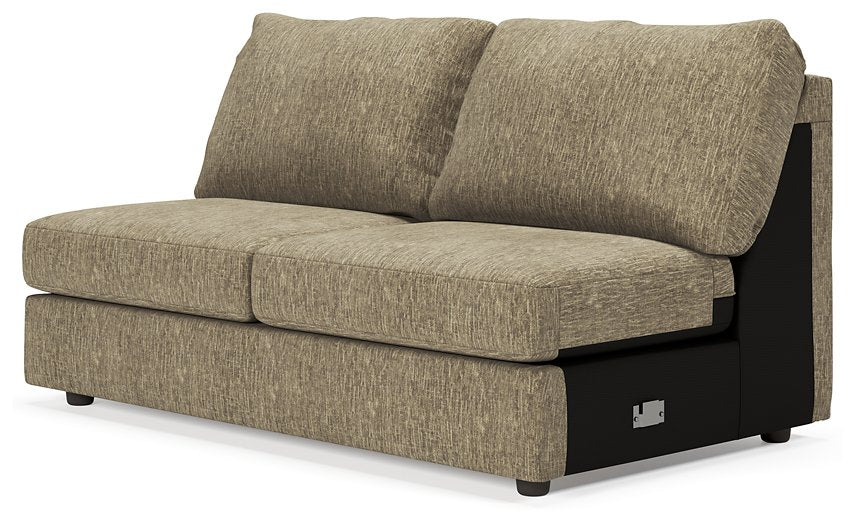 Hoylake 3-Piece Sectional with Chaise - Yulissa Home Furnishings (NJ)