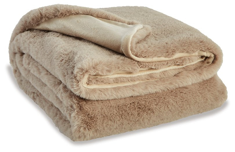 Gariland Throw (Set of 3) - Yulissa Home Furnishings (NJ)