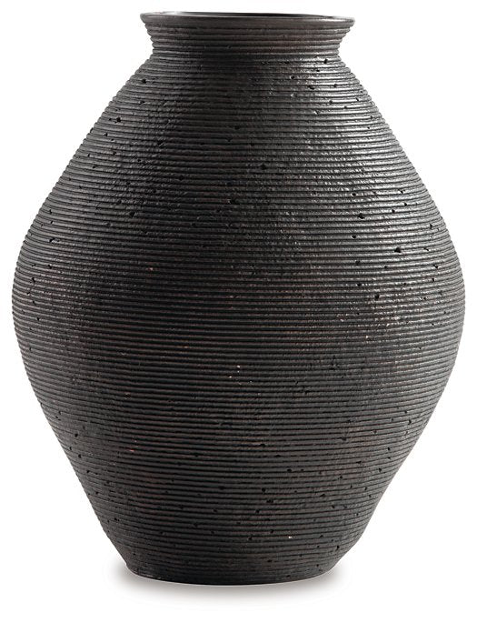 Hannela Vase - Yulissa Home Furnishings (NJ)