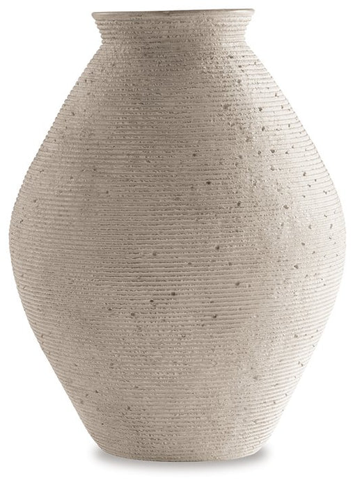 Hannela Vase - Yulissa Home Furnishings (NJ)