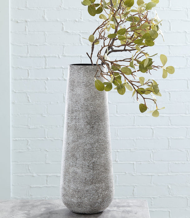 Fynn Vase - Yulissa Home Furnishings (NJ)