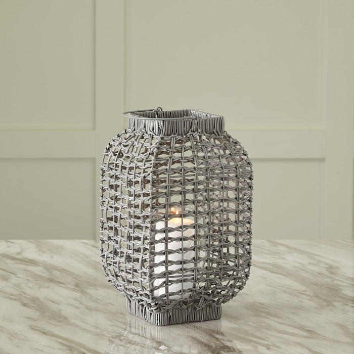 Evonne Lantern - Yulissa Home Furnishings (NJ)