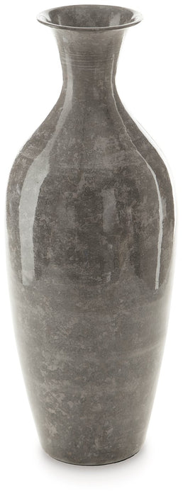 Brockwich Vase - Yulissa Home Furnishings (NJ)