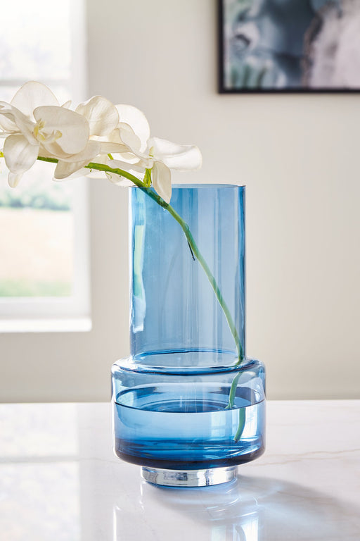 Bealen Vase - Yulissa Home Furnishings (NJ)