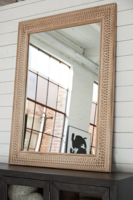 Belenburg Accent Mirror - Yulissa Home Furnishings (NJ)