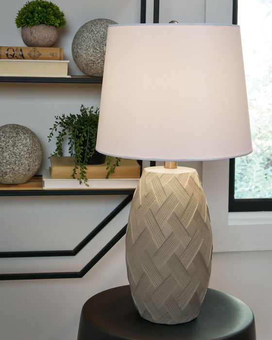 Tamner - Poly Table Lamp (2/cn)