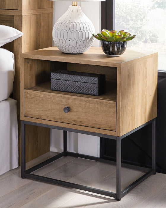 Thadamere - One Drawer Night Stand