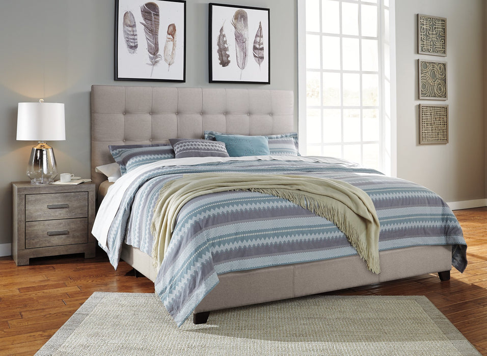 Dolante Upholstered Bed - Yulissa Home Furnishings (NJ)