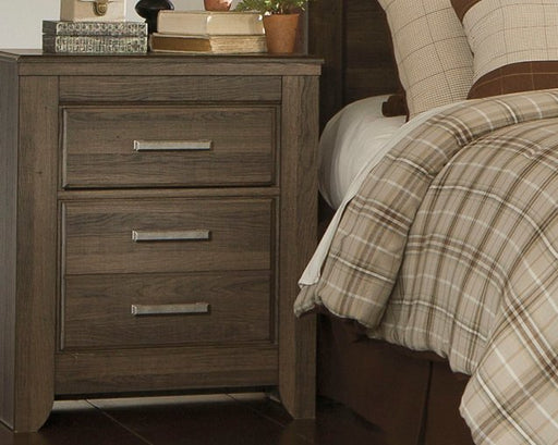 Juararo Nightstand - Yulissa Home Furnishings (NJ)