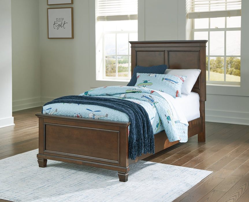 Danabrin Bed - Yulissa Home Furnishings (NJ)