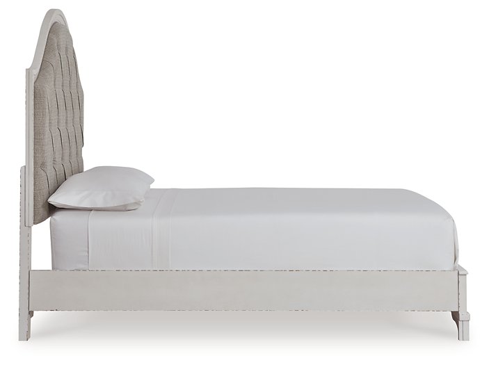 Brollyn Upholstered Bed - Yulissa Home Furnishings (NJ)