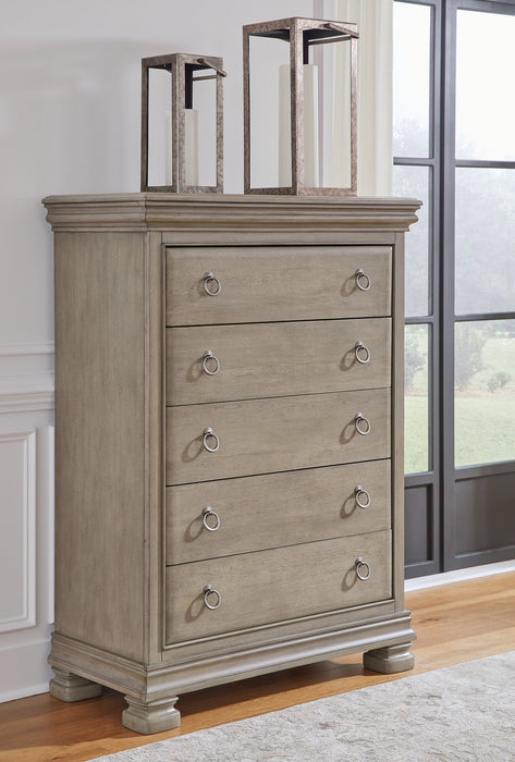 Lexorne Chest of Drawers - Yulissa Home Furnishings (NJ)