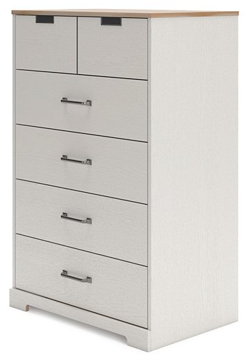 Vaibryn Chest of Drawers