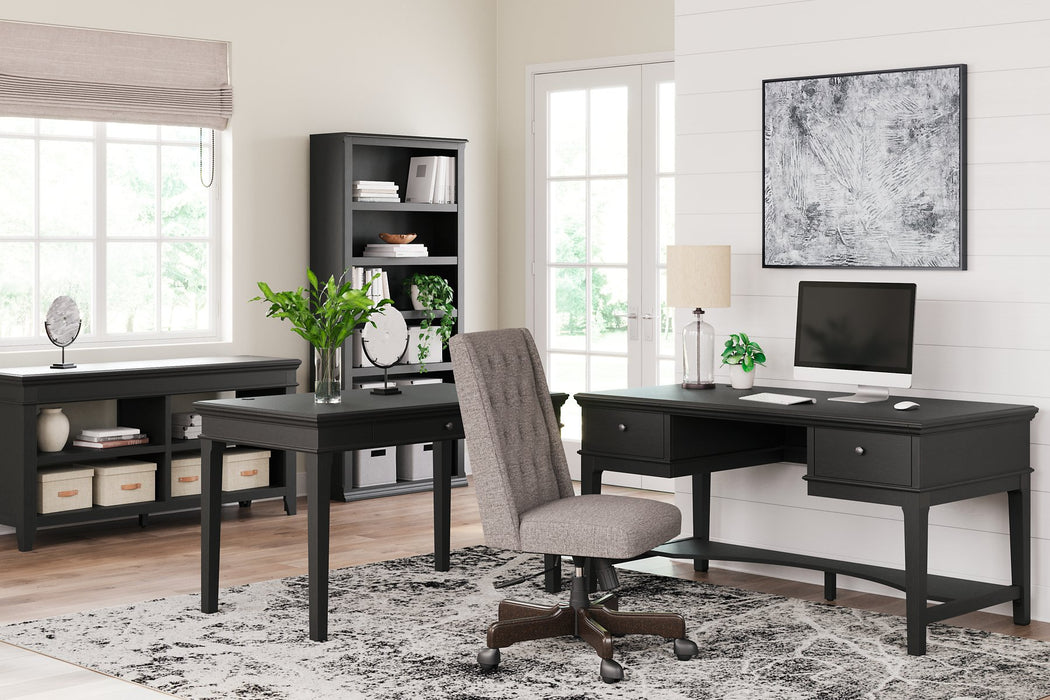 Beckincreek 60" Home Office Desk - Yulissa Home Furnishings (NJ)