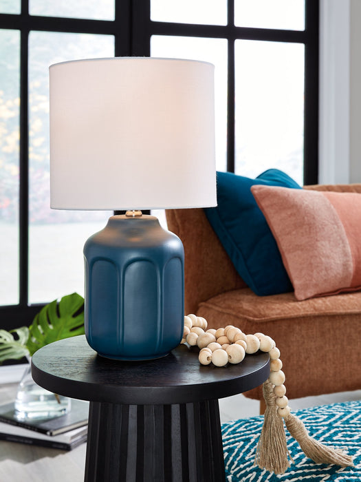 Gierburg Table Lamp - Yulissa Home Furnishings (NJ)