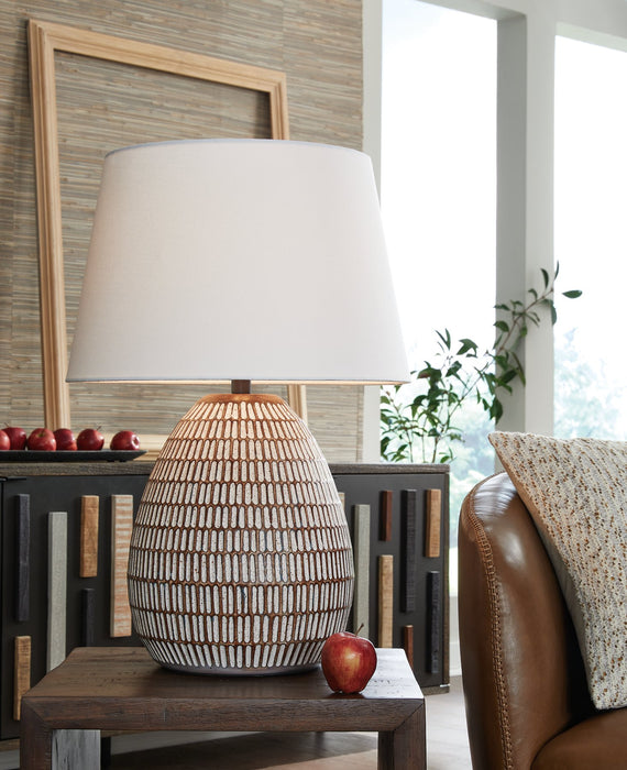 Darrich Table Lamp - Yulissa Home Furnishings (NJ)