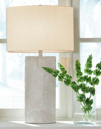 Bradard Table Lamp - Yulissa Home Furnishings (NJ)