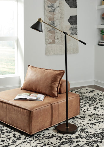 Garville Floor Lamp - Yulissa Home Furnishings (NJ)