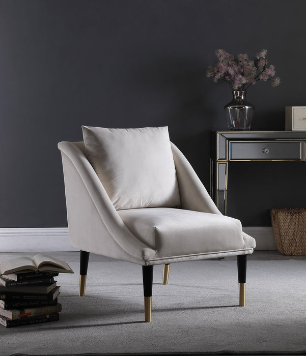 Elegante Cream Velvet Accent Chair