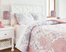 Avaleigh Comforter Set - Yulissa Home Furnishings (NJ)