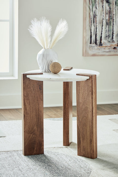 Isanti End Table - Yulissa Home Furnishings (NJ)