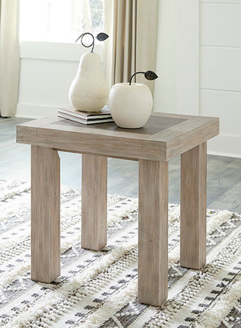 Hennington End Table - Yulissa Home Furnishings (NJ)